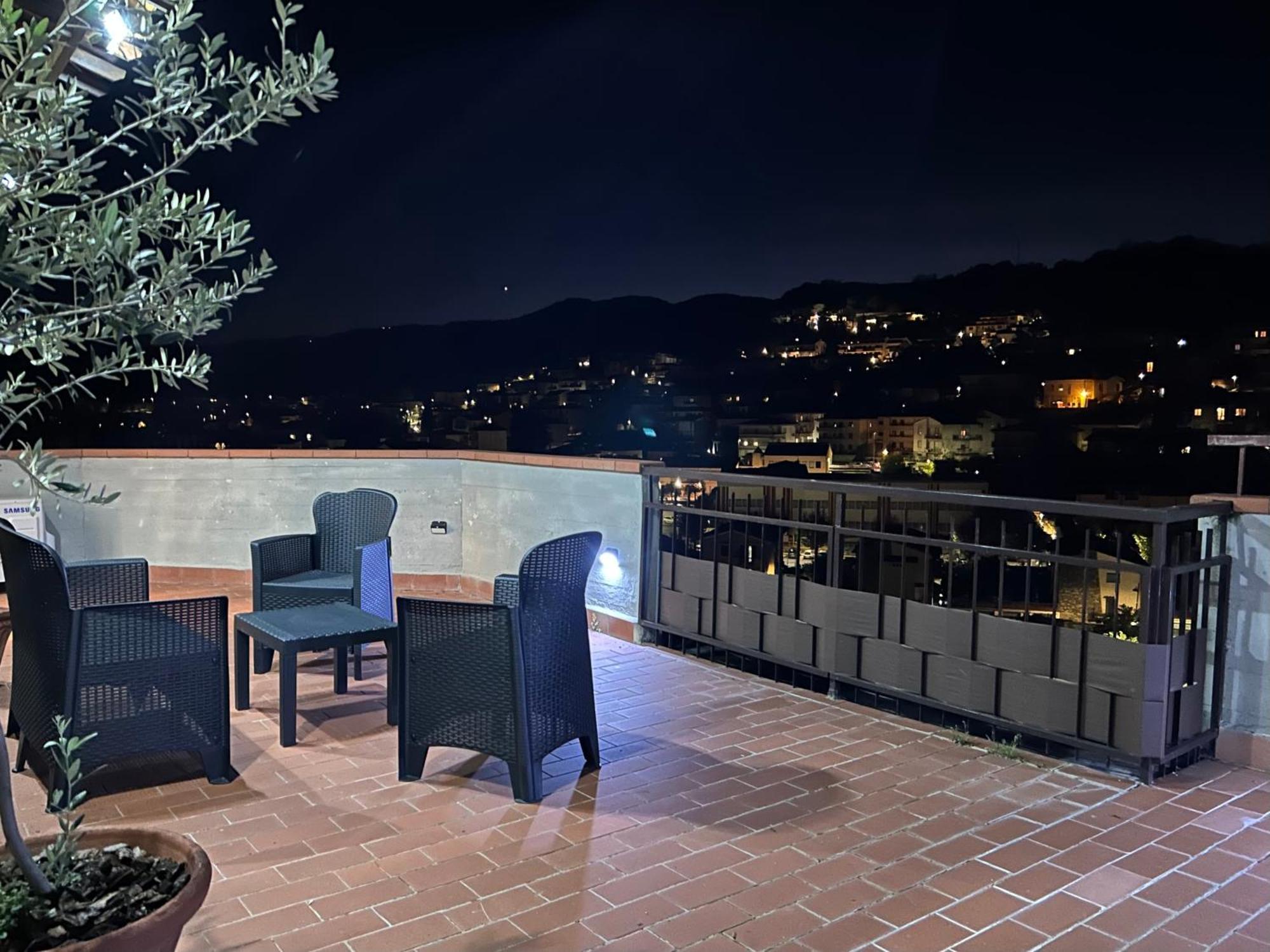 Sesto Piano Apartment Incisa in Val d'Arno Exterior foto